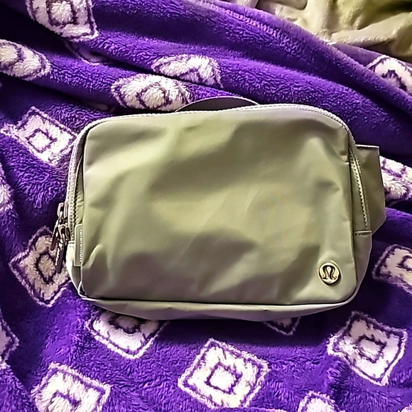 lululemon athletica Handbags - 2L Lululemon Belt Bag
